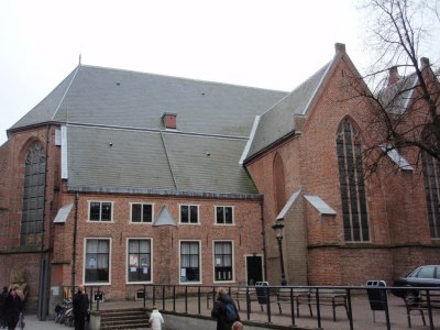 Utrecht, Nicolaaskerk achterzijde met oude kosterswonig, 2007