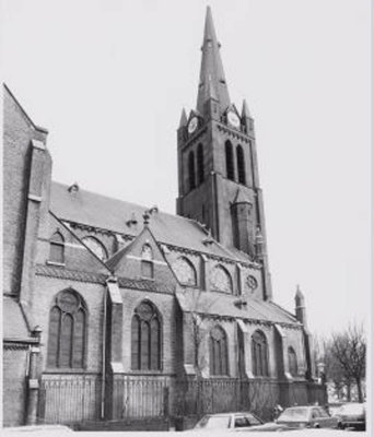 Amsterdam, Bonifatiuskerk Kastanjeplein [004]