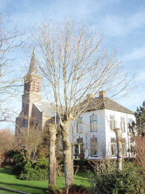 Burgerbrug, RK kerk en pastorie, 2008.jpg