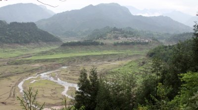 SICHUAN - COUNTRYSIDE NEAR WAWU SHAN - CHINA ALIVE 2011 (11).JPG