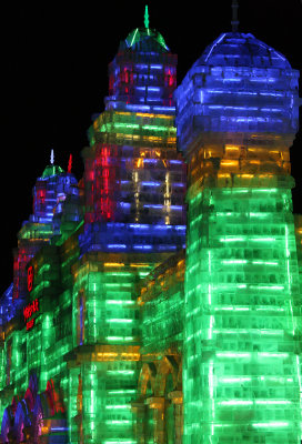 HARBIN ICE & SNOW FESTIVAL FEBRUARY 2012 (7).JPG