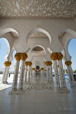 Grand Mosque_Abu Dhabi.jpg