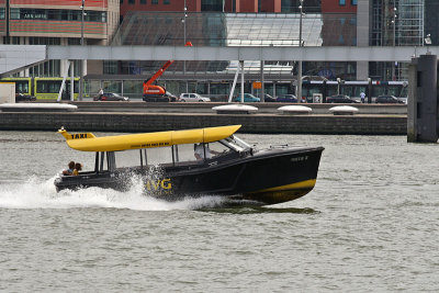 Rotterdam - een watertaxi