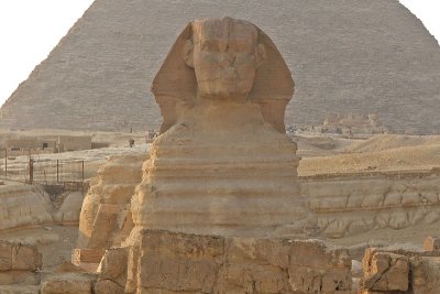 De sfinx voor de piramide