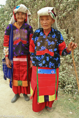 Burma (Shan State) - Golden Palaung In Festival Clothes