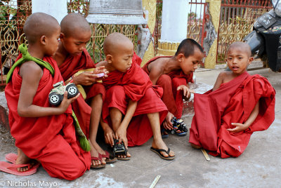 Burma (Shan State) - Young Monks At Recreation