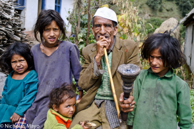 India (Uttarakhand) - Gentleman Of Kema With Children