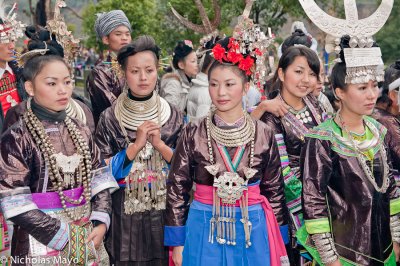 China (Guizhou) - A Variety Of Fine Dress