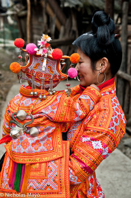 China (Guizhou) - Mother & Baby In Wedding Attire