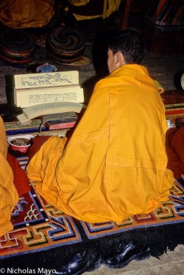 China (Sichuan) - Chanting The Text