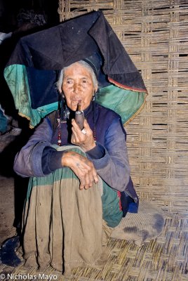 China (Yunnan) - Traditionally Dressed Yi Lady