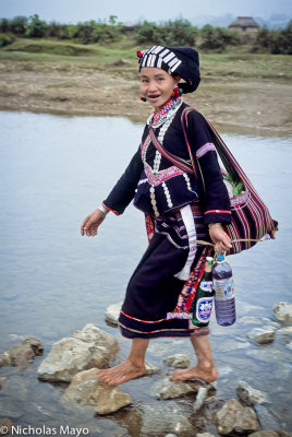 Vietnam (Lai Chau) - Fording The River