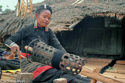 Burma (Shan State) - Spinning Yarn
