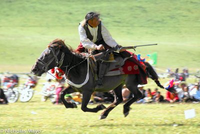 China (Sichuan) - On The Gallop