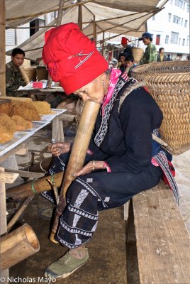 China (Yunnan) - Red Yao Woman Smoking