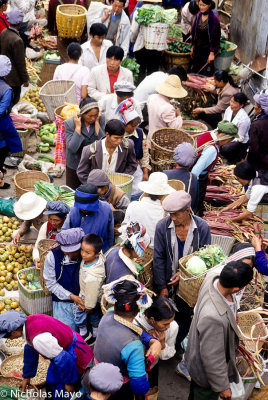 China (Yunnan) - Crowded Market