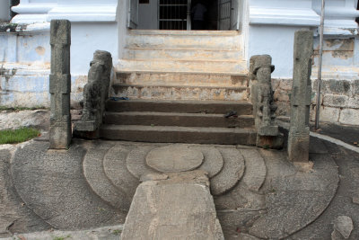 Buddhist side of Lankatilaka Temple