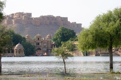 Gadi Sagar Tank and Temples