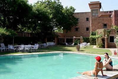 Ruth and Heather at hotel pool, Jodhpur
