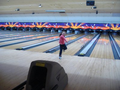 Leila bowling