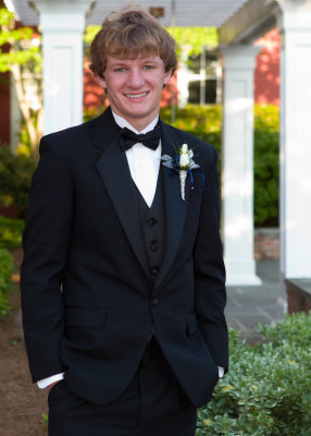 IMG_0054 2011 LCS Prom.jpg