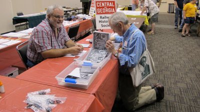 ALlen Tuten (left) and Framk Peacock