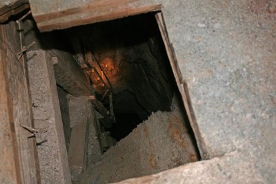 Lower Chamber with Fallen Ladder