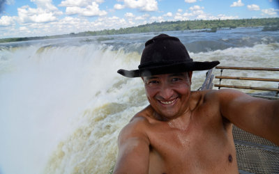 treintaimuchos grados en Iguaz
