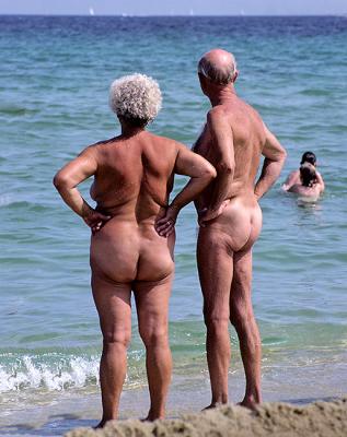 Les grands-parents   la plage