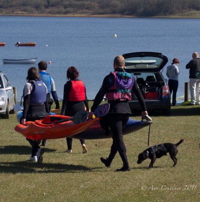 Family canoeing outing