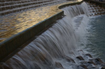 Golden fountain