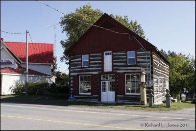 Old gas station.jpg