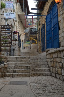 Safed Stairway II