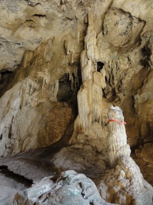 Detail in cave near Krabi.jpg