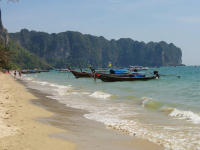 Boats at Krabi Beach.jpg