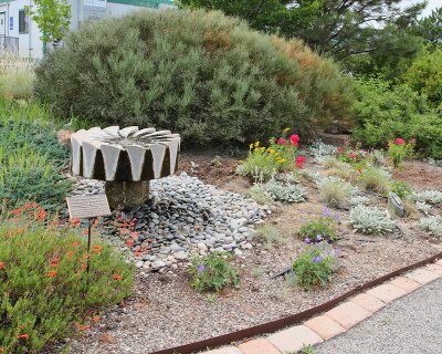 Mother's Day Fountain Area (6615)