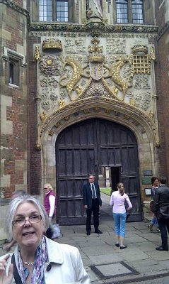 our guide describes st john's college gatehouse