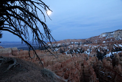 Sunset-Point-under-the-moon.jpg