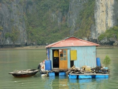 Life in Halong Bay