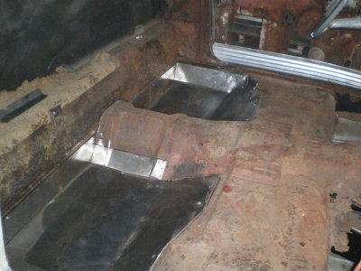 Superior  ambulance/ Plancher arierre banc / rear seat floor pan