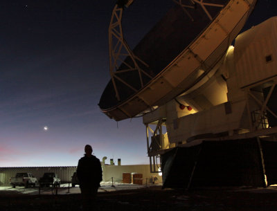 Moonset and APEX Telescope