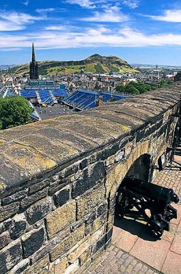 Edinburgh-Castle1.jpg