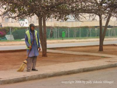 near the mosque before the arrival of the king