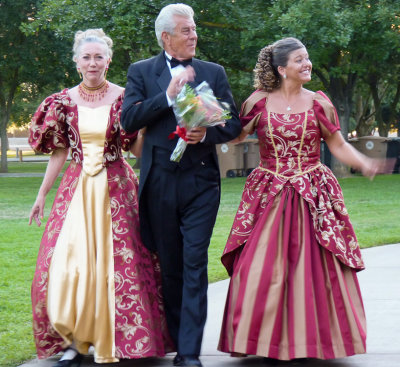 P0877 Parade of Dancers