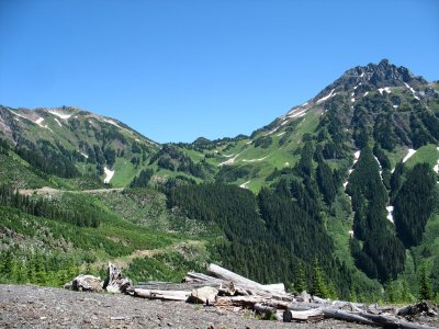 Cheam Peak (L) and Lady Peak (R)