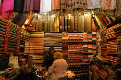 carpet sales grand bazaar istanbul.jpg