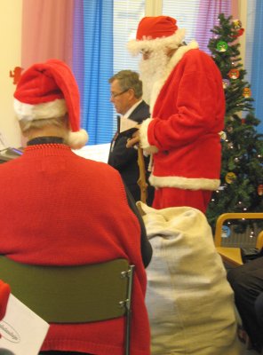 Santa Claus, Pianist Harry Mlkki and Angry Birds Christmas Tree