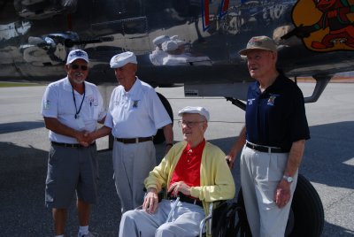  Doolittle Raiders - Col. Dick Cole,Maj. Tom C. Griffin,and S/Sgt David J. Thatcher