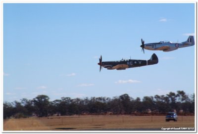 Spitfire n Mustang Low Level Pass