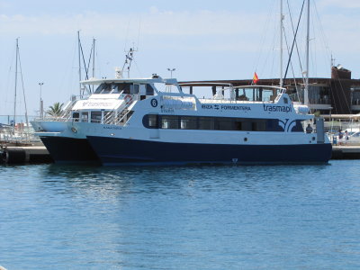 Cala Castell has been repainted in Trasmapi's colours since 2010